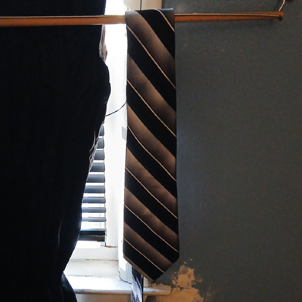 Croft & Barrow Black and Gray Tie